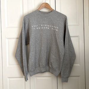 Gray crew neck sweatshirt